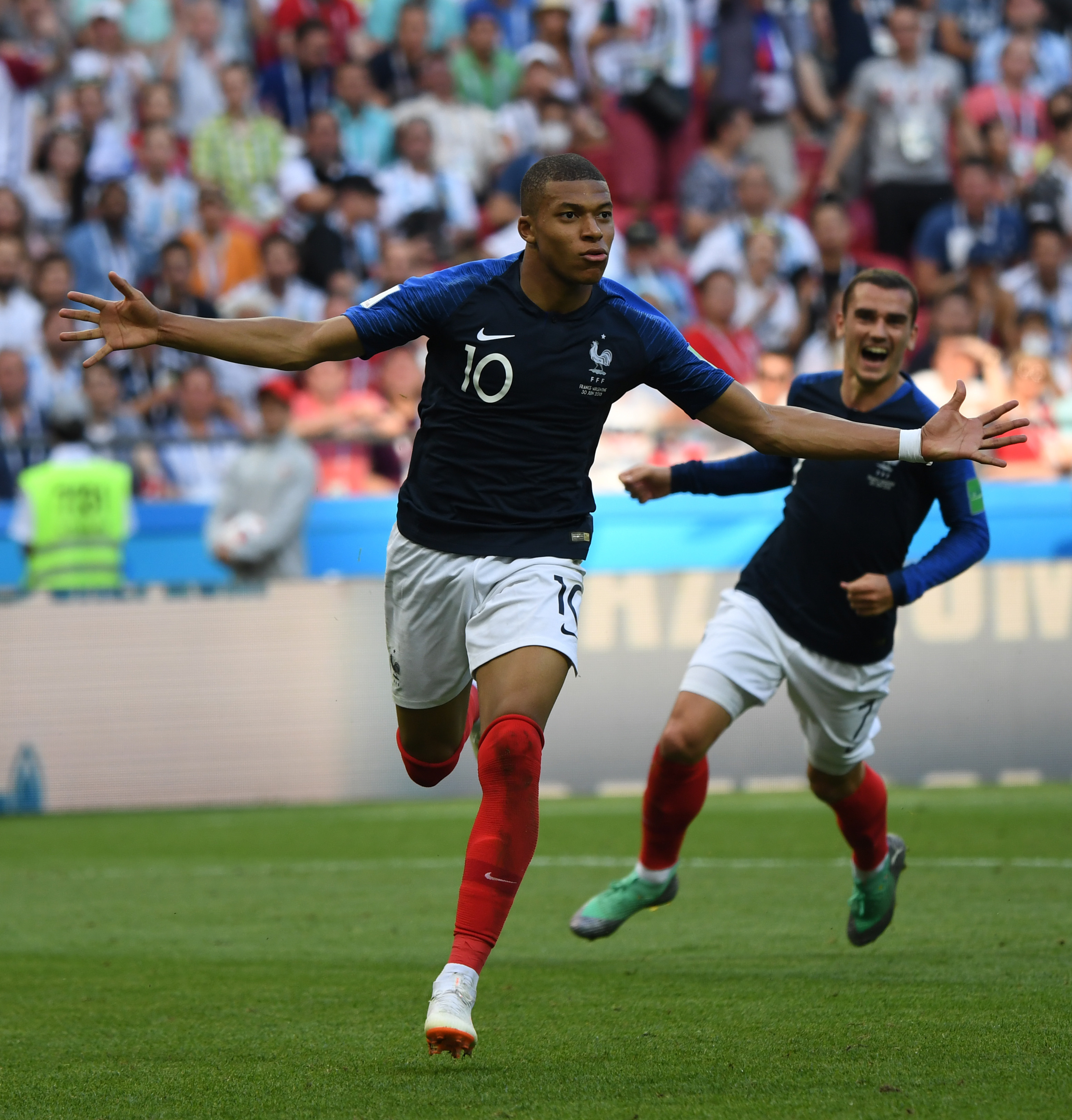 勇士领先11分被爵士逆转，库里甩锅球队防守，不提最后两投不中