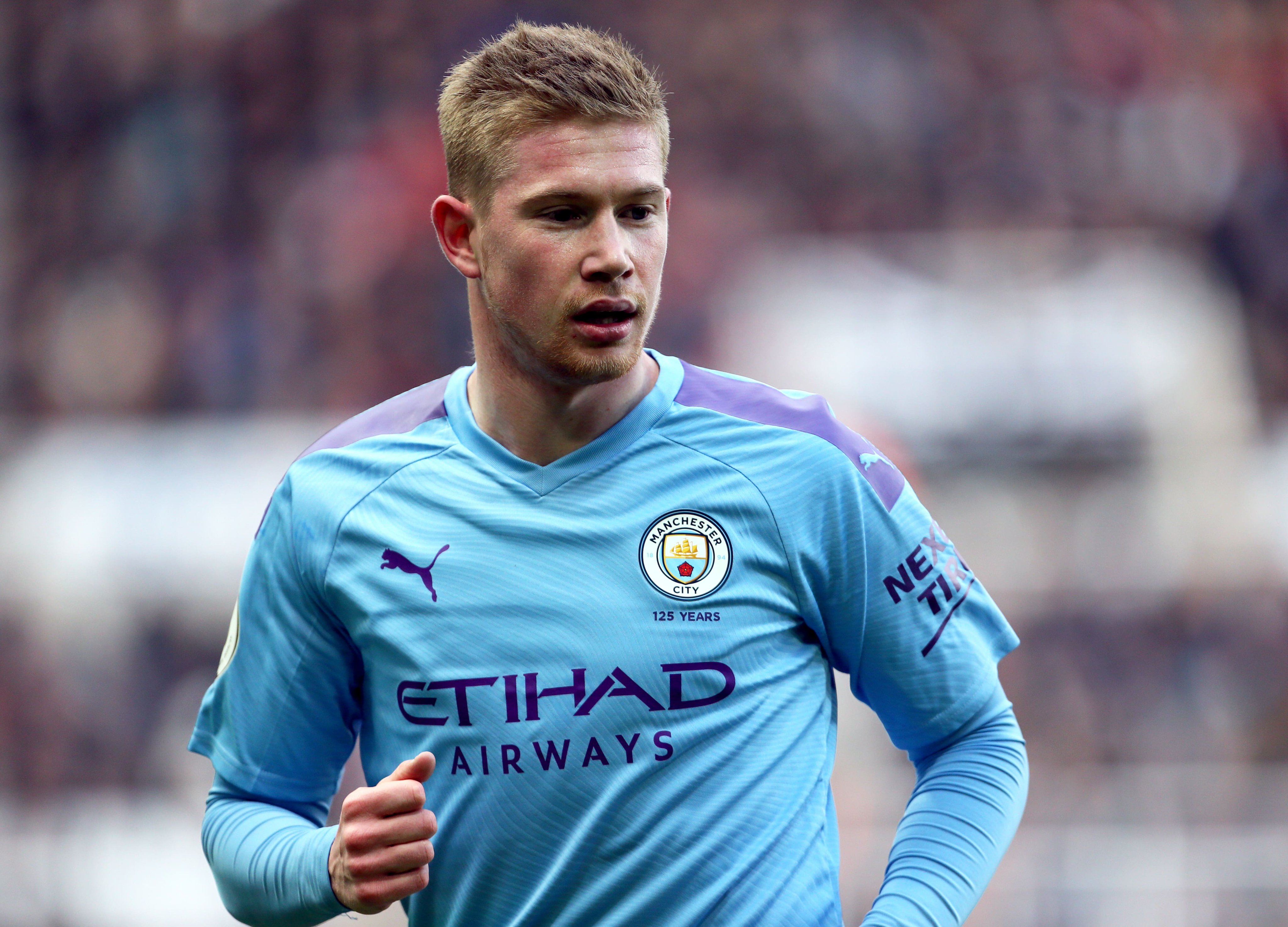 足球报：2026少壮派全力出击，中超至少7名本土主帅（足球报：2026年少壮派强势登场，中超本土主帅至少7位）