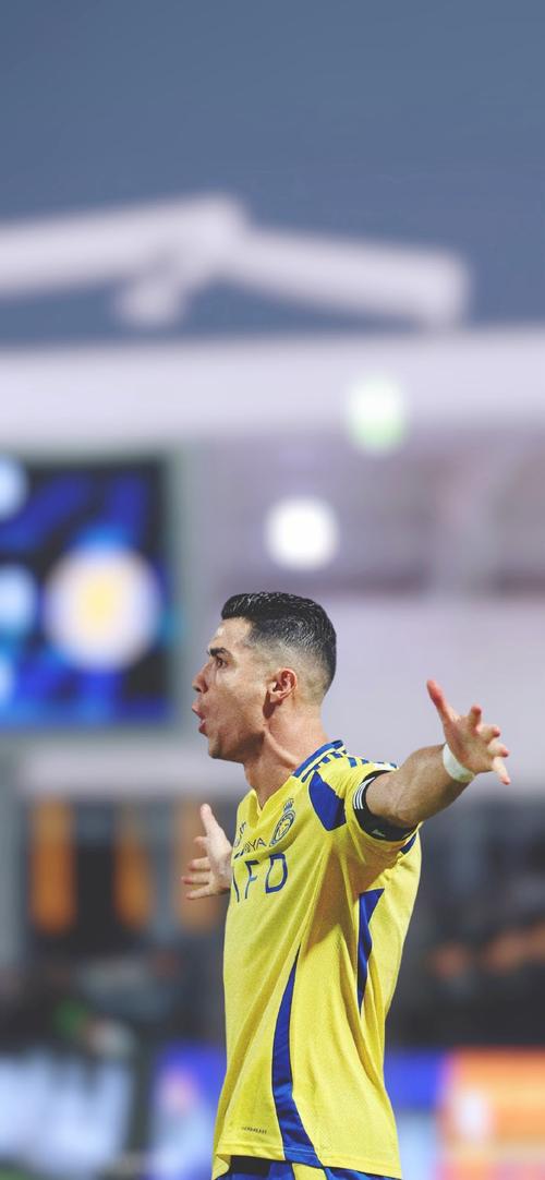 记者：德温特想踢欧冠，他依然优先考虑加盟国米