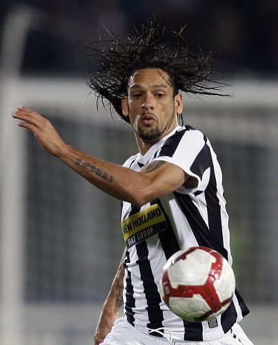 中国男篮关键时刻连丢3篮板，连续追分最后功亏一篑