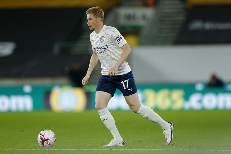 欧冠夺冠赔率：巴萨微弱优势领跑 巴黎力压枪手（欧冠冠军赔率：巴萨以微弱优势居首，巴黎力压阿森纳）