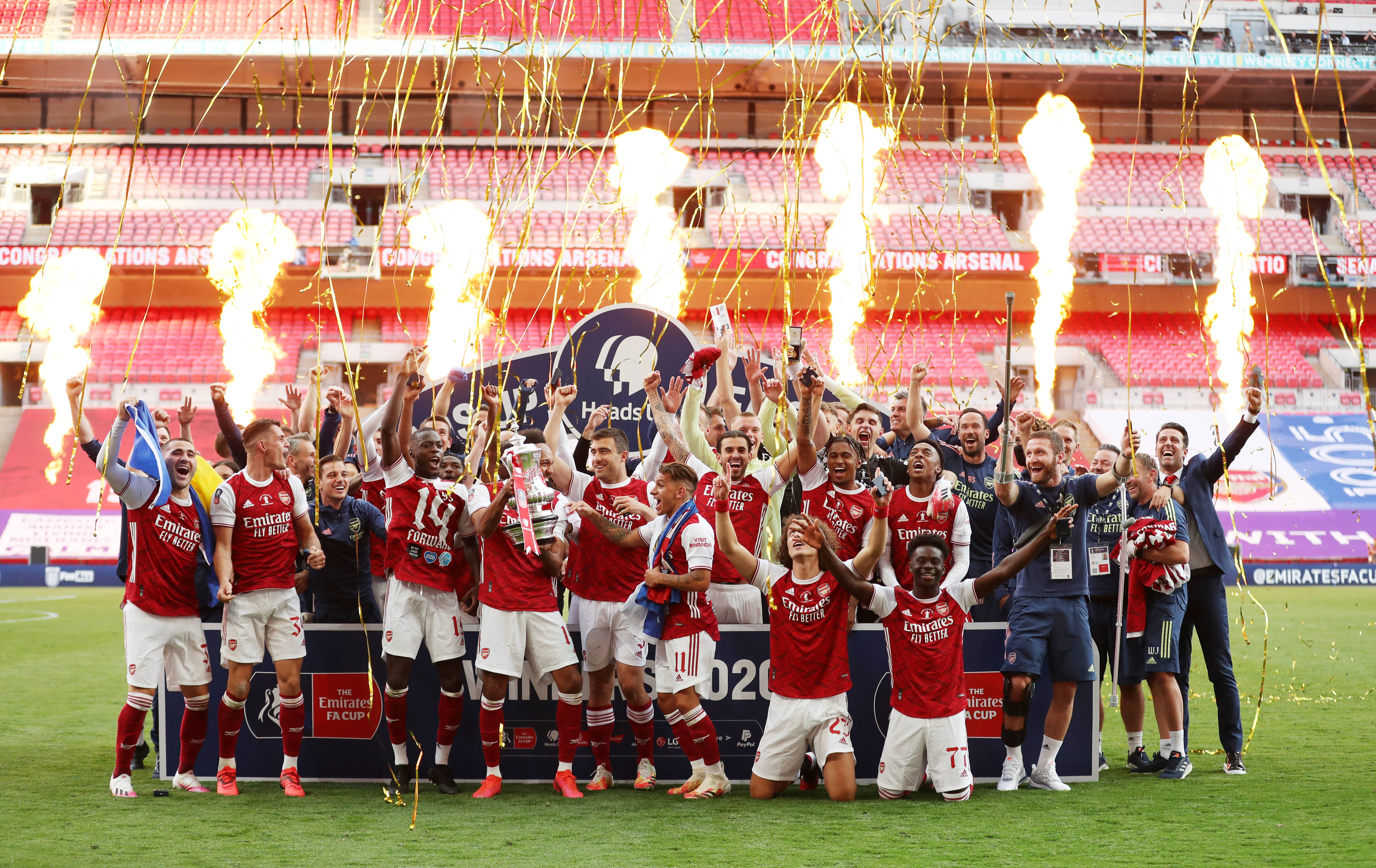 2025赛季中超客场积分前5：海港15战11胜高居第一，申花第二（中超2025赛季客场积分榜前五：海港15战11胜领跑，申花位居第二）