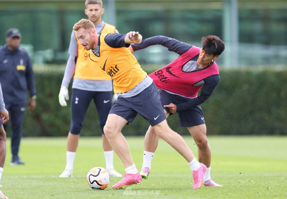 2025／26赛季英超：主场保级！利兹联vs利物浦，玫瑰德比再燃（英超2025／26：利兹联主场保级之战迎战利物浦，玫瑰德比再度点燃）