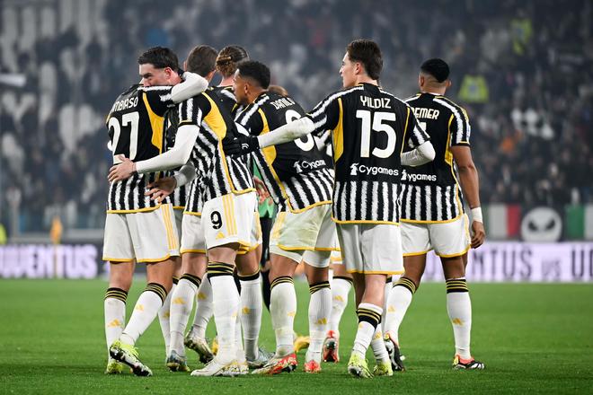 一胜难求！这支拥有意甲金靴英超金手套的球队，如今彻底沦为垫底（曾拥意甲金靴与英超金手套，这支球队如今难求一胜沦为副班长）