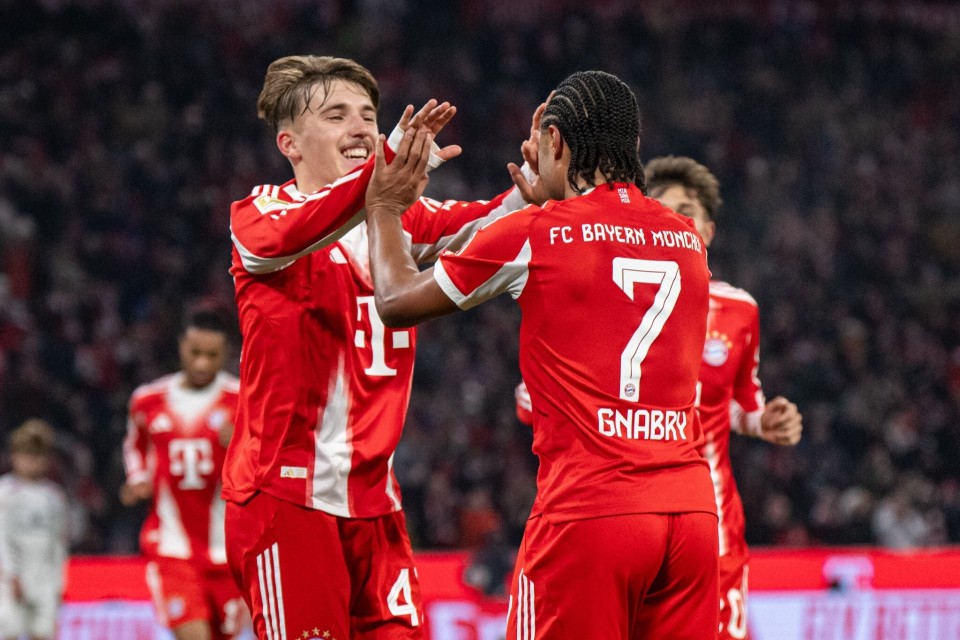 足球中超主帅否认下课传闻：全力以赴（中超主帅辟谣下课传闻：将尽全力带队）