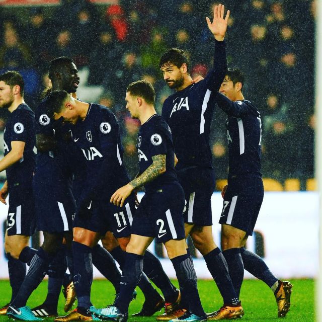 祝福！阿森纳前锋萨卡社媒官宣与相恋5年的女友求婚成功